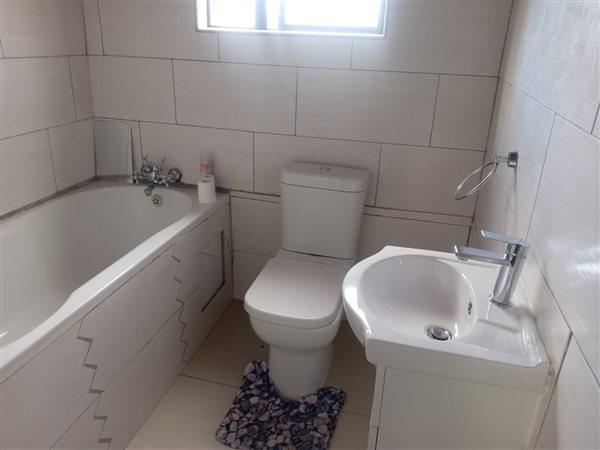 2 Bedroom Property for Sale in Mdantsane Eastern Cape